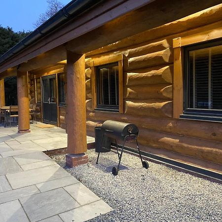 Ewes Water Log Cabins Langholm Exteriér fotografie