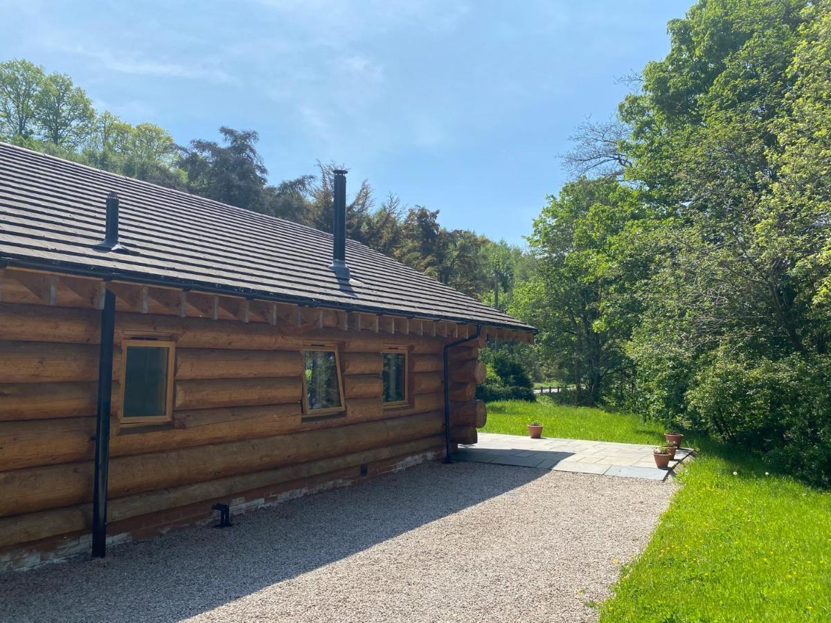Ewes Water Log Cabins Langholm Exteriér fotografie