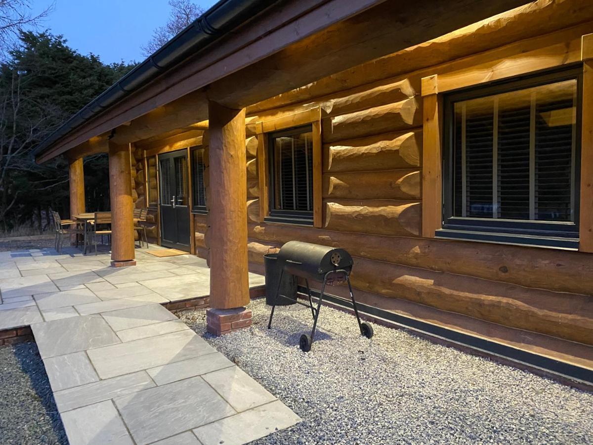 Ewes Water Log Cabins Langholm Exteriér fotografie