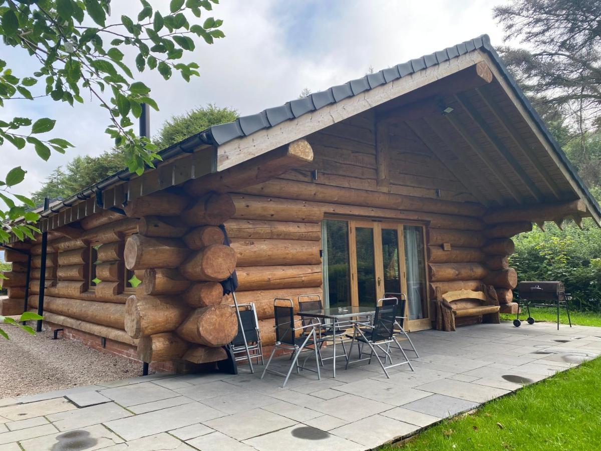 Ewes Water Log Cabins Langholm Exteriér fotografie